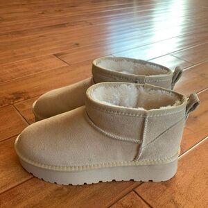 New platform boots size 8